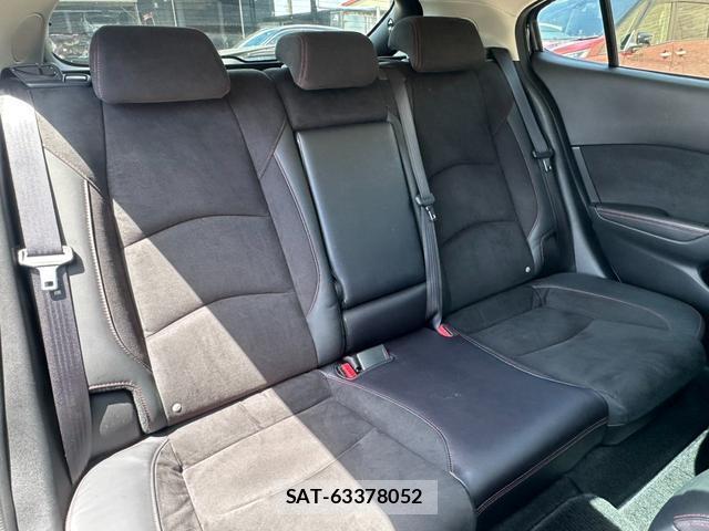 Mazda AXELA SPORT 2016-02 8363770-18