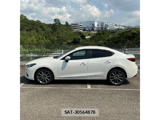 Mazda AXELA 2017-11 8363268-10