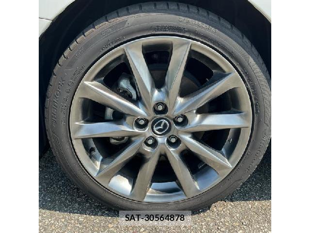 Mazda AXELA 2017-11 8363268-19