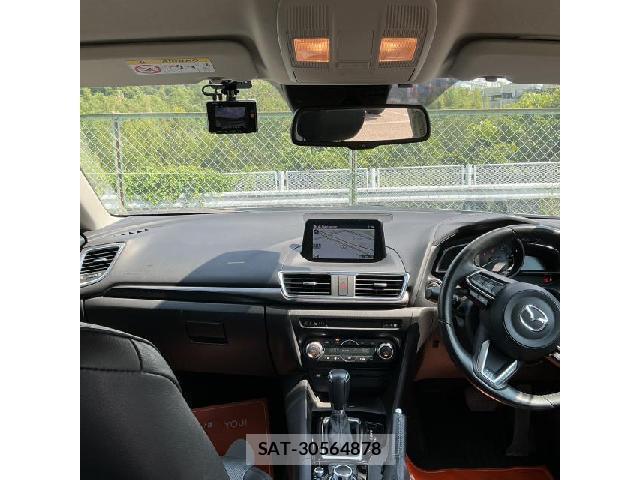 Mazda AXELA 2017-11 8363268-2