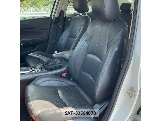 Mazda AXELA 2017-11 8363268-5