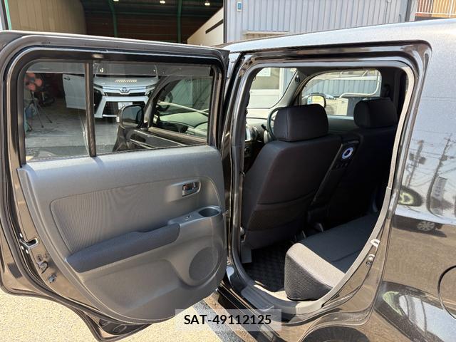 Toyota BB 2007-10 8363022-11