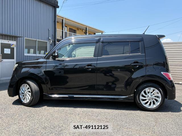 Toyota BB 2007-10 8363022-7