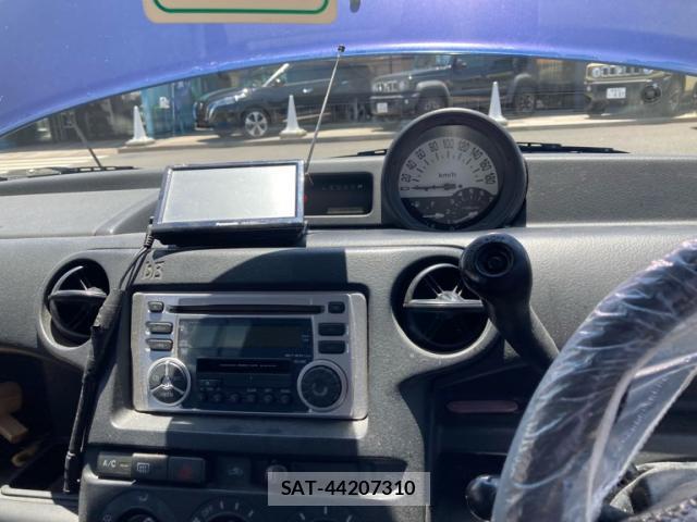 Toyota BB 2001-08 8363319-16