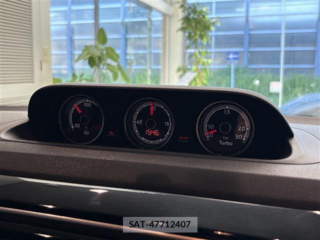 VolksWagen BEETLE 2017-03 8362068-14