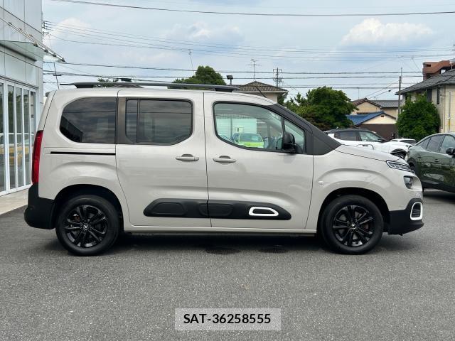 Citroen BERLINGO 2022-06 8361877-2