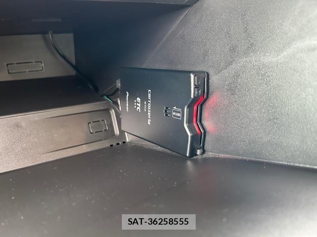 Citroen BERLINGO 2022-06 8361877-9