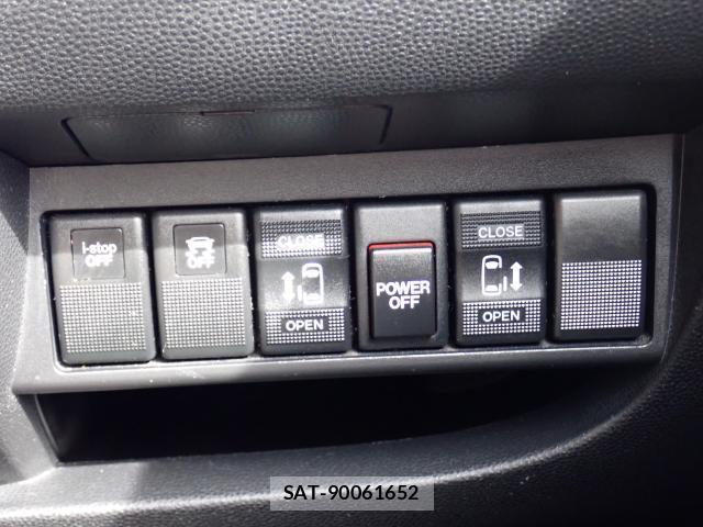 Mazda BIANTE 2013-09 8360845-19
