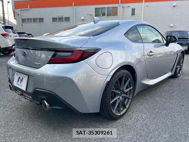 Subaru BRZ 2021-10 8361453-16