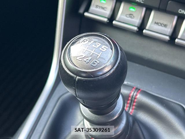 Subaru BRZ 2021-10 8361453-2