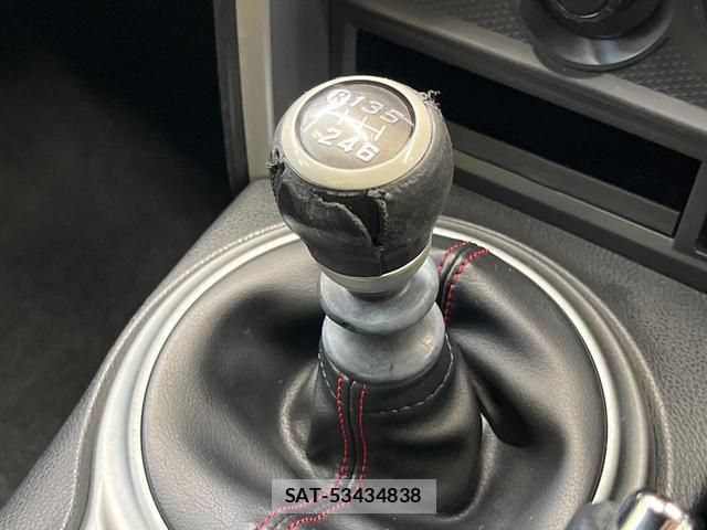 Subaru BRZ 2013-03 8362809-2