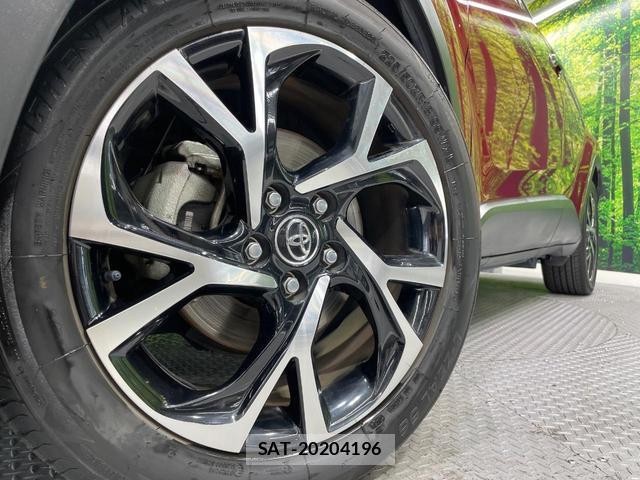 Toyota C-HR 2018-04 8360637-13