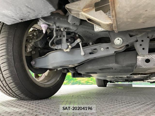 Toyota C-HR 2018-04 8360637-19