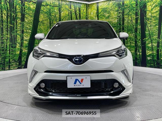 Toyota C-HR 2017-06 8360639-14