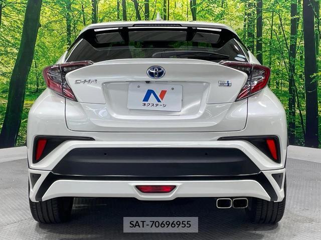 Toyota C-HR 2017-06 8360639-15