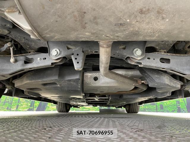 Toyota C-HR 2017-06 8360639-18