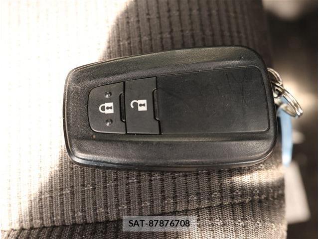 Toyota C-HR 2018-01 8361044-16
