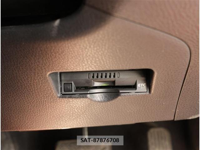 Toyota C-HR 2018-01 8361044-4