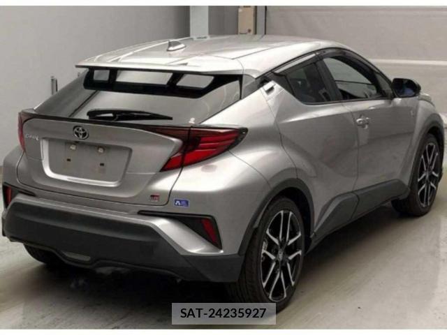 Toyota C-HR 2021-07 8361183-1