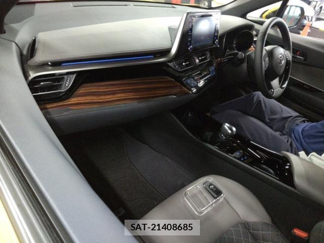 Toyota C-HR 2022-07 8361375-2
