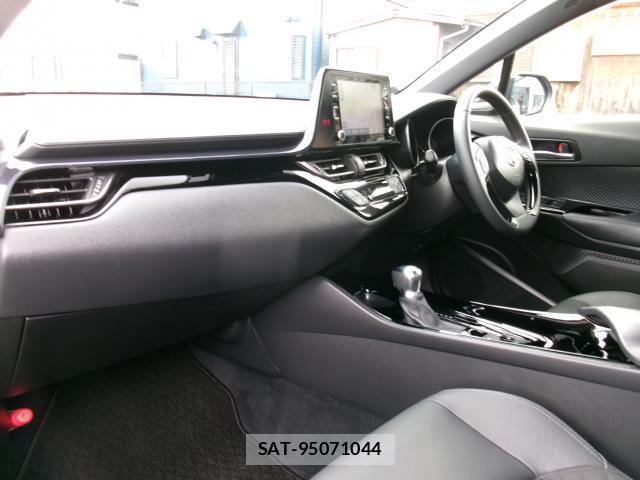 Toyota C-HR 2021-12 8361765-5