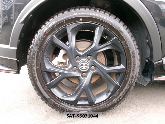 Toyota C-HR 2021-12 8361765-8