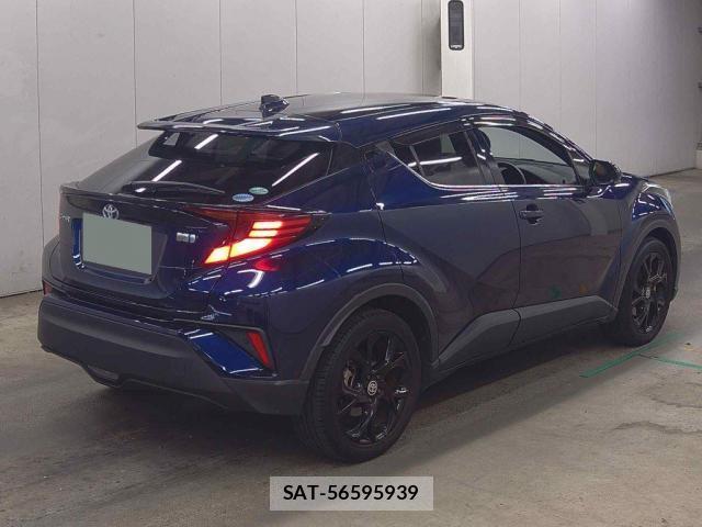 Toyota C-HR 2021-01 8362114-1