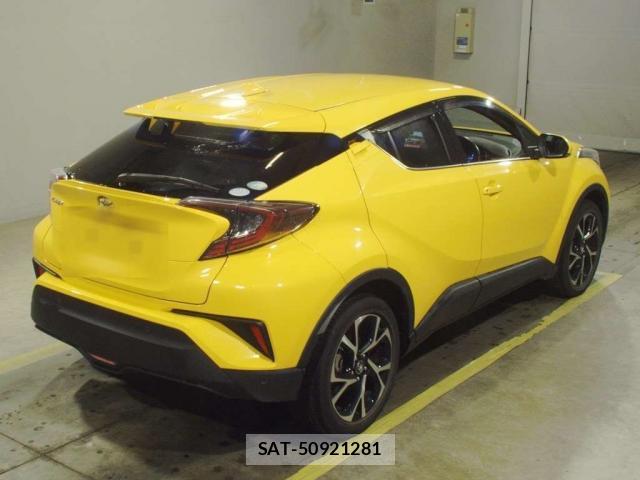 Toyota C-HR 2017-07 8362128-1