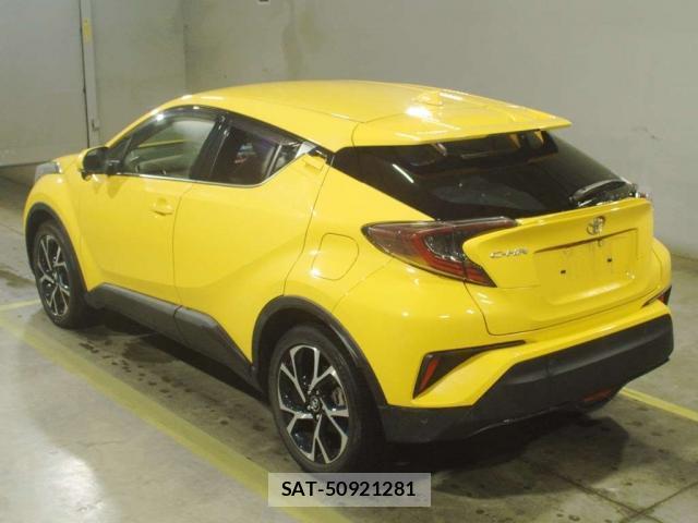Toyota C-HR 2017-07 8362128-11