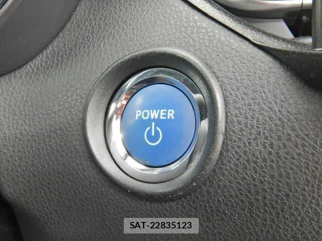 Toyota C-HR 2018-08 8362376-10