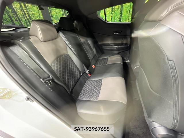 Toyota C-HR 2021-02 8362765-8