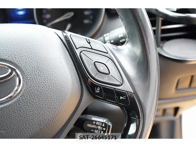 Toyota C-HR 2017-06 8363393-11