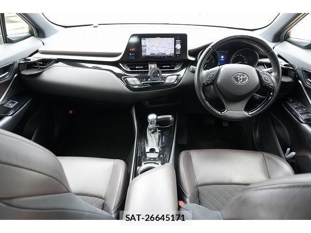 Toyota C-HR 2017-06 8363393-4