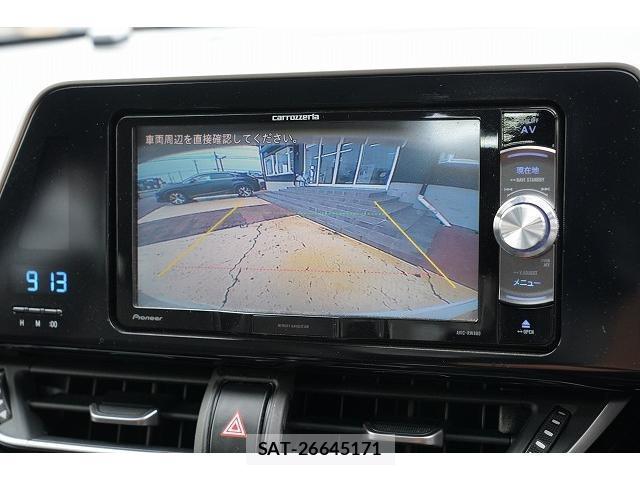 Toyota C-HR 2017-06 8363393-8