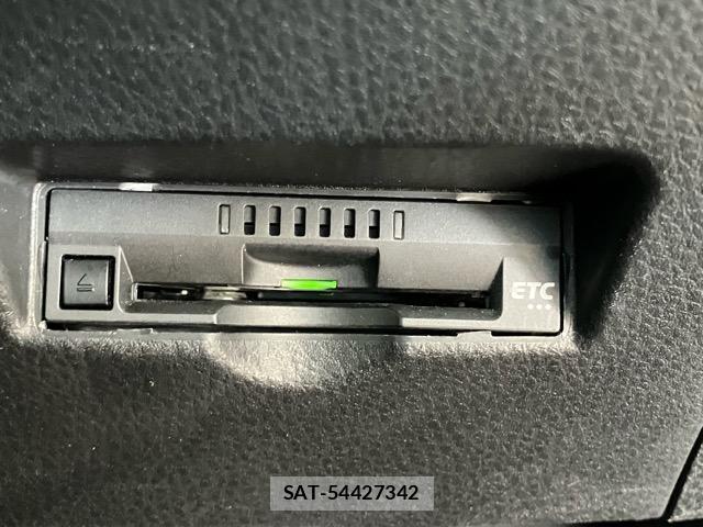 Toyota C-HR 2018-05 8363611-19