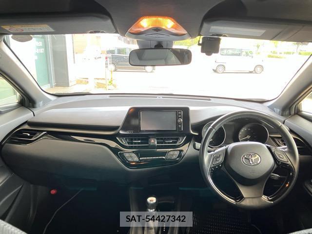 Toyota C-HR 2018-05 8363611-2