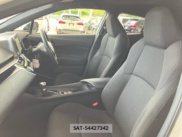 Toyota C-HR 2018-05 8363611-7