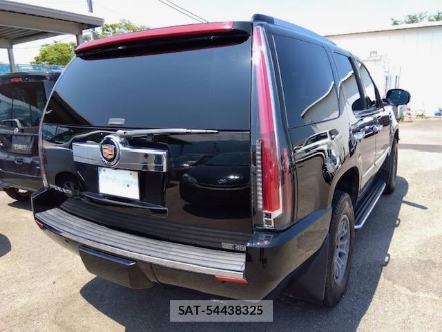 Cadillac ESCALADE 2013-10 8363296-1
