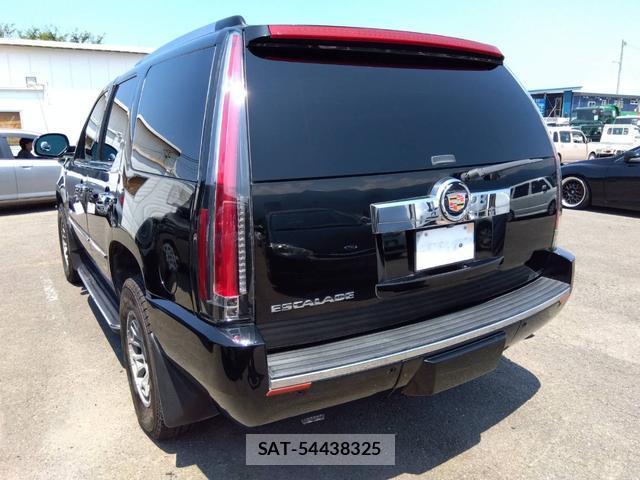 Cadillac ESCALADE 2013-10 8363296-2