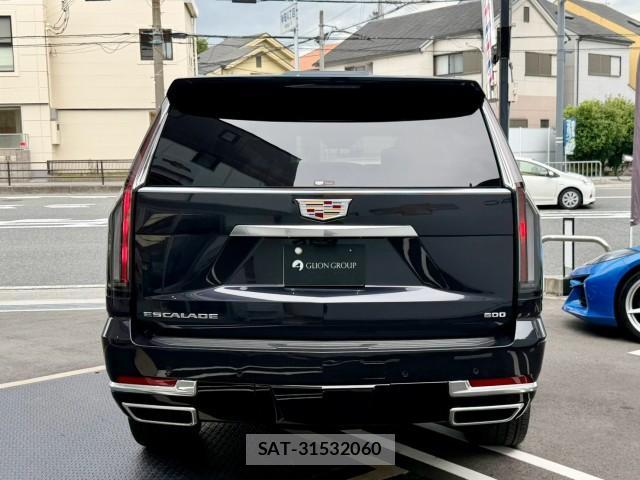 Cadillac ESCALADE 2026-03 8363616-3