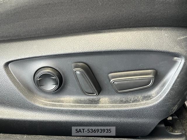 Toyota CAMRY 2018-02 8362027-7