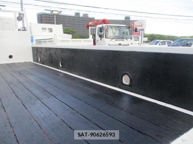 MITSUBISHI FUSO CANTER 2006-12 8361679-15