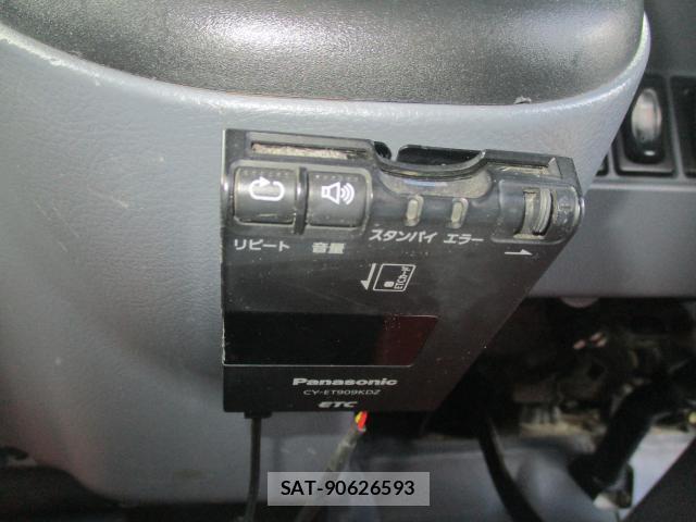 MITSUBISHI FUSO CANTER 2006-12 8361679-18
