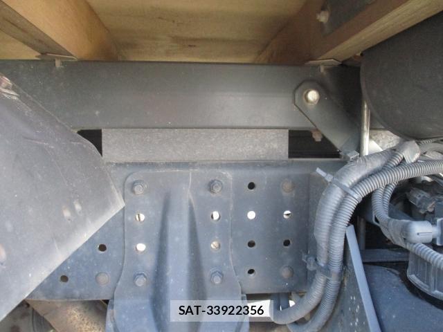 MITSUBISHI FUSO CANTER 2021-07 8361680-4