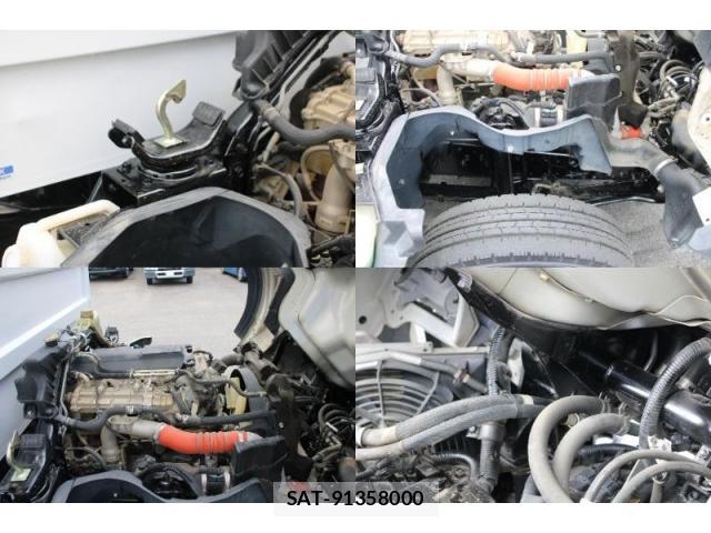MITSUBISHI FUSO CANTER 2019-07 8362303-10