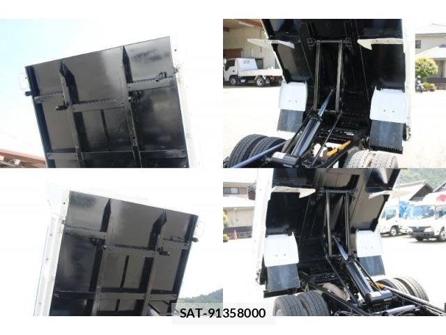 MITSUBISHI FUSO CANTER 2019-07 8362303-12