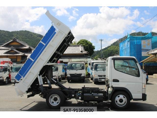 MITSUBISHI FUSO CANTER 2019-07 8362303-4