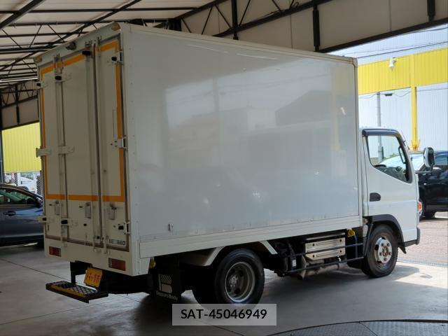 MITSUBISHI FUSO CANTER 2016-10 8363091-1