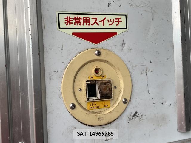 MITSUBISHI FUSO CANTER 2011-09 8363865-16