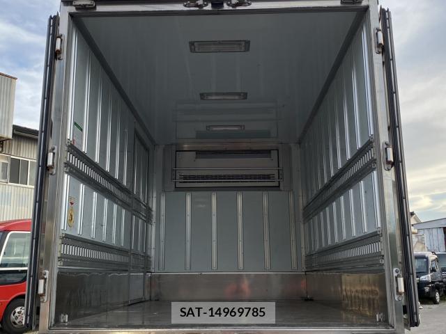 MITSUBISHI FUSO CANTER 2011-09 8363865-2
